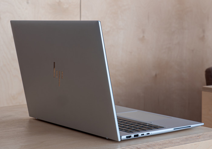 HP EliteBook 860 G9 16 inch i5-1235U DDR5 RAM NVMe IPS IrisXe-MOtvc.jpeg