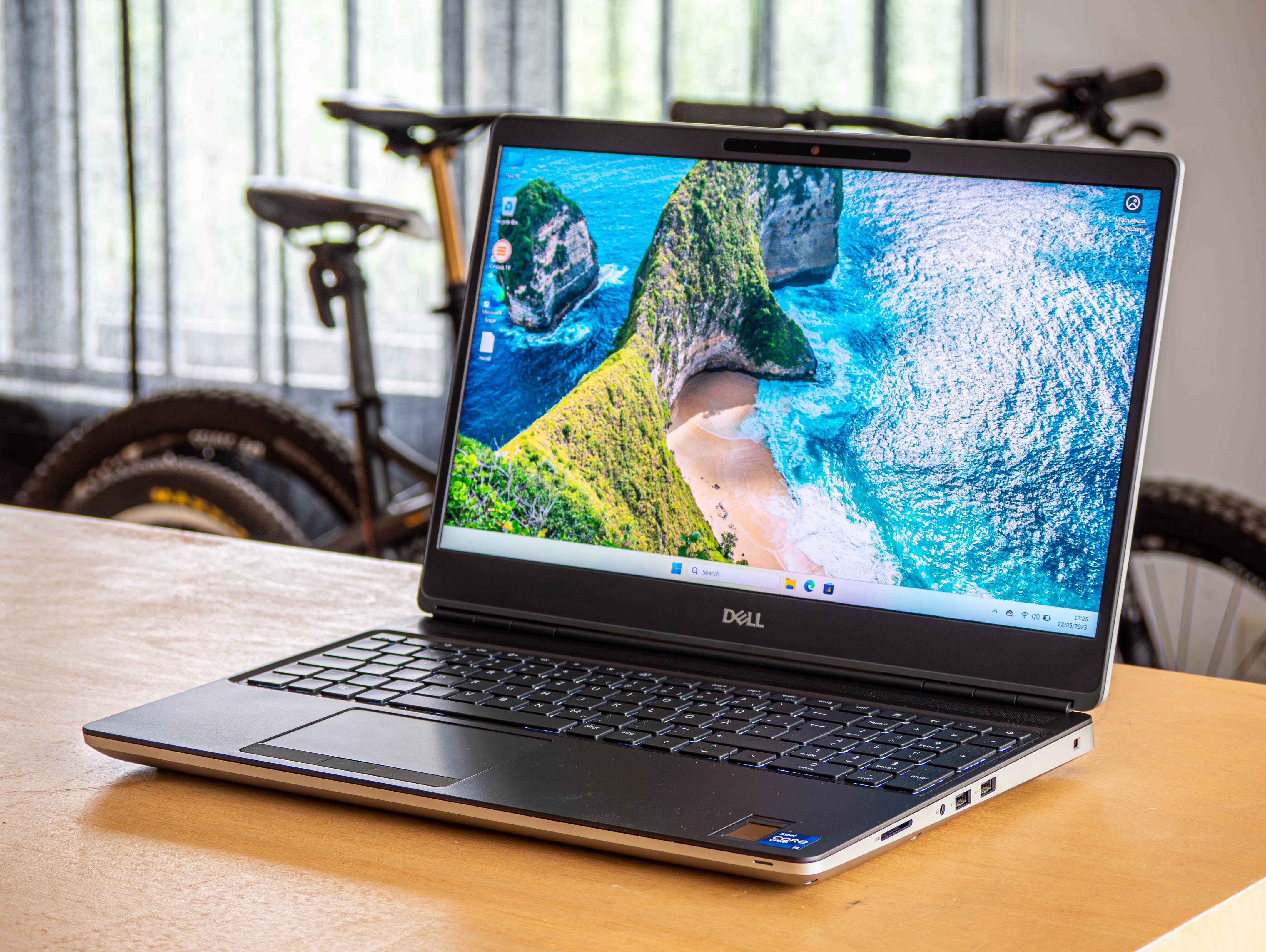 DELL Precision 7560 i7-11850H 32GB RAM 1TB NVMe IPS RTX A4000-14S2O.jpeg