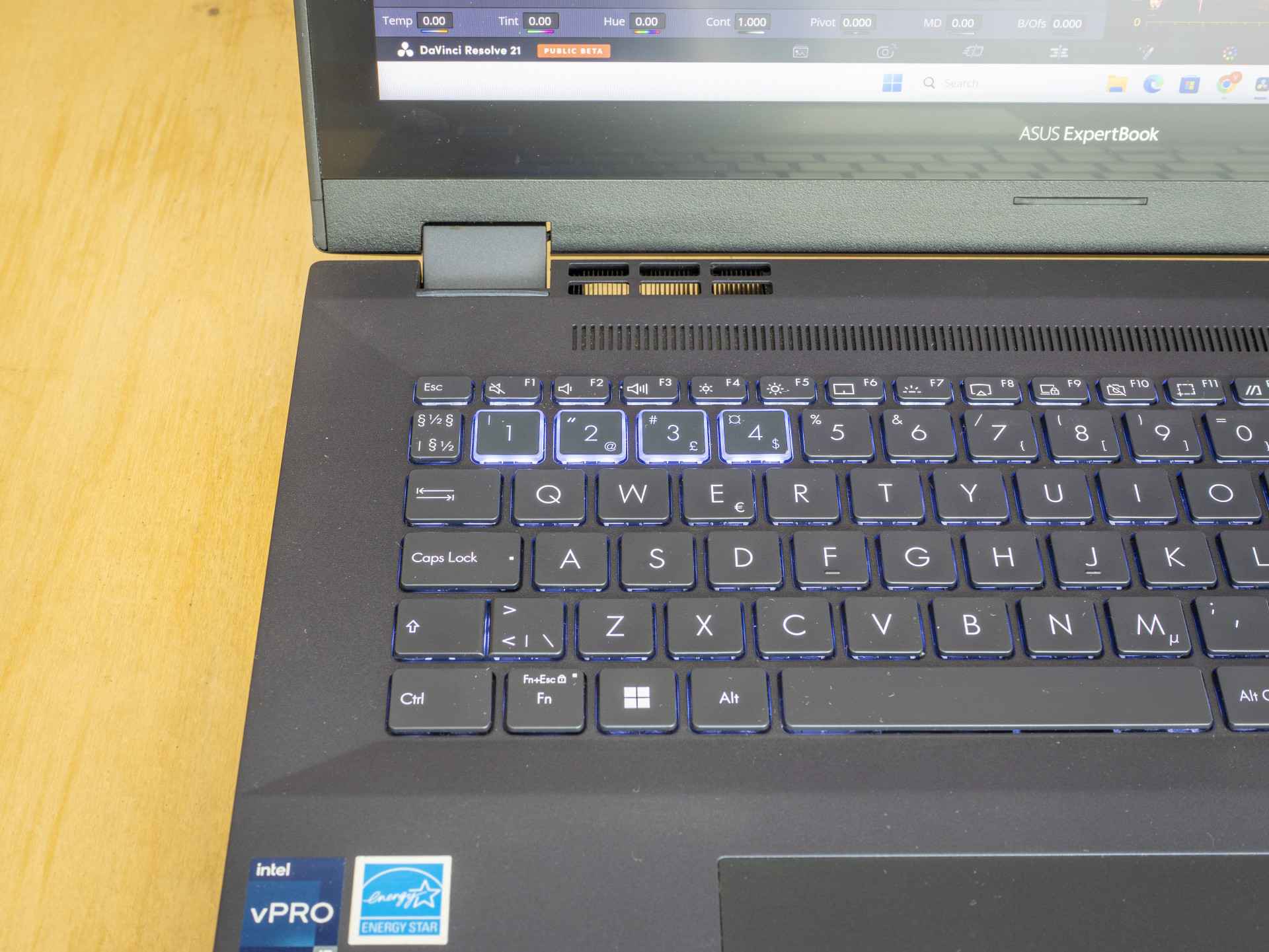 Asus ExpertBook B6 Flip i7-12850HX 32GB DDR5 16-inch QHD+ IPS Touch 120Hz RTX A2000-1EvED.jpeg