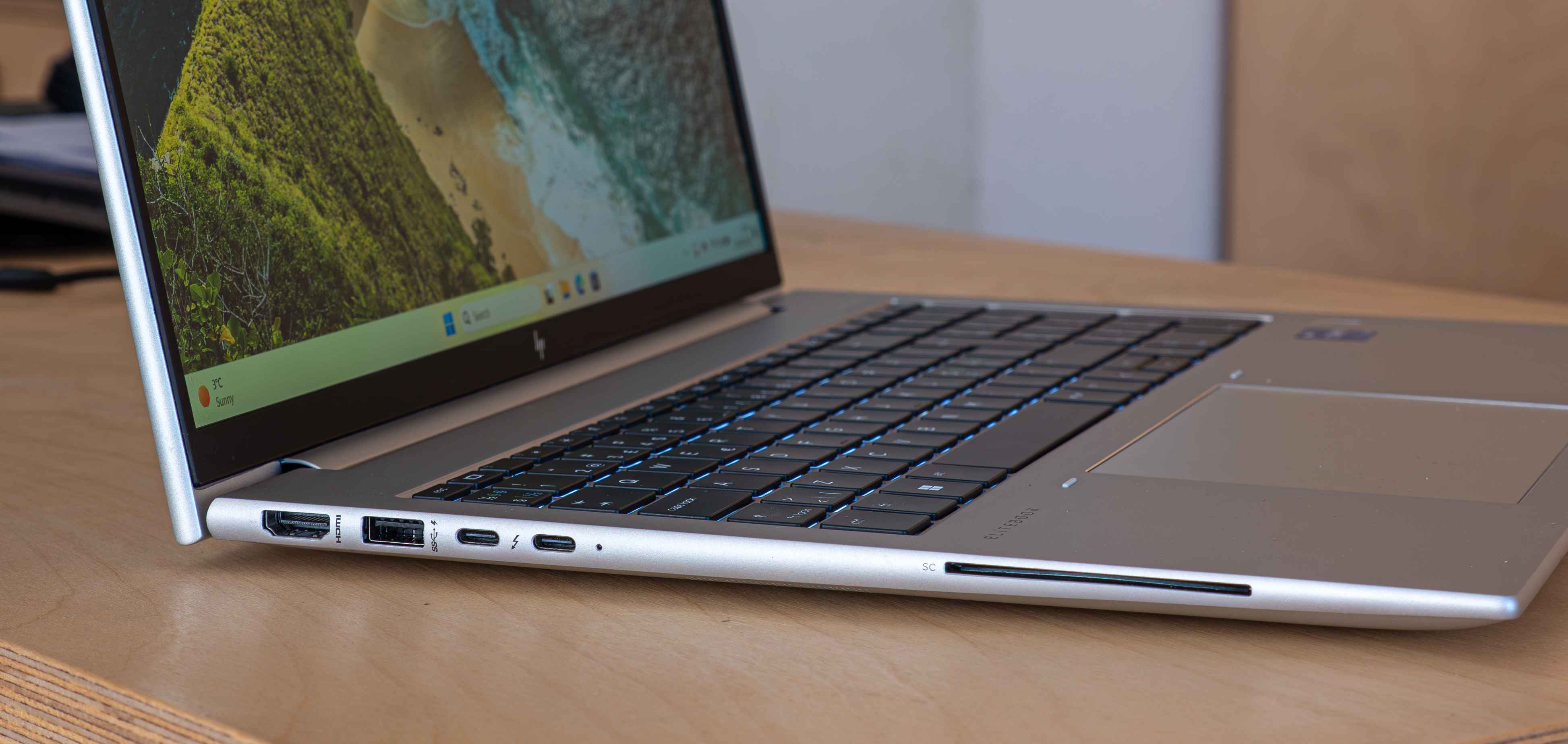 HP EliteBook 860 G9 16 inch i5-1235U DDR5 RAM NVMe IPS IrisXe-BalAB.jpeg