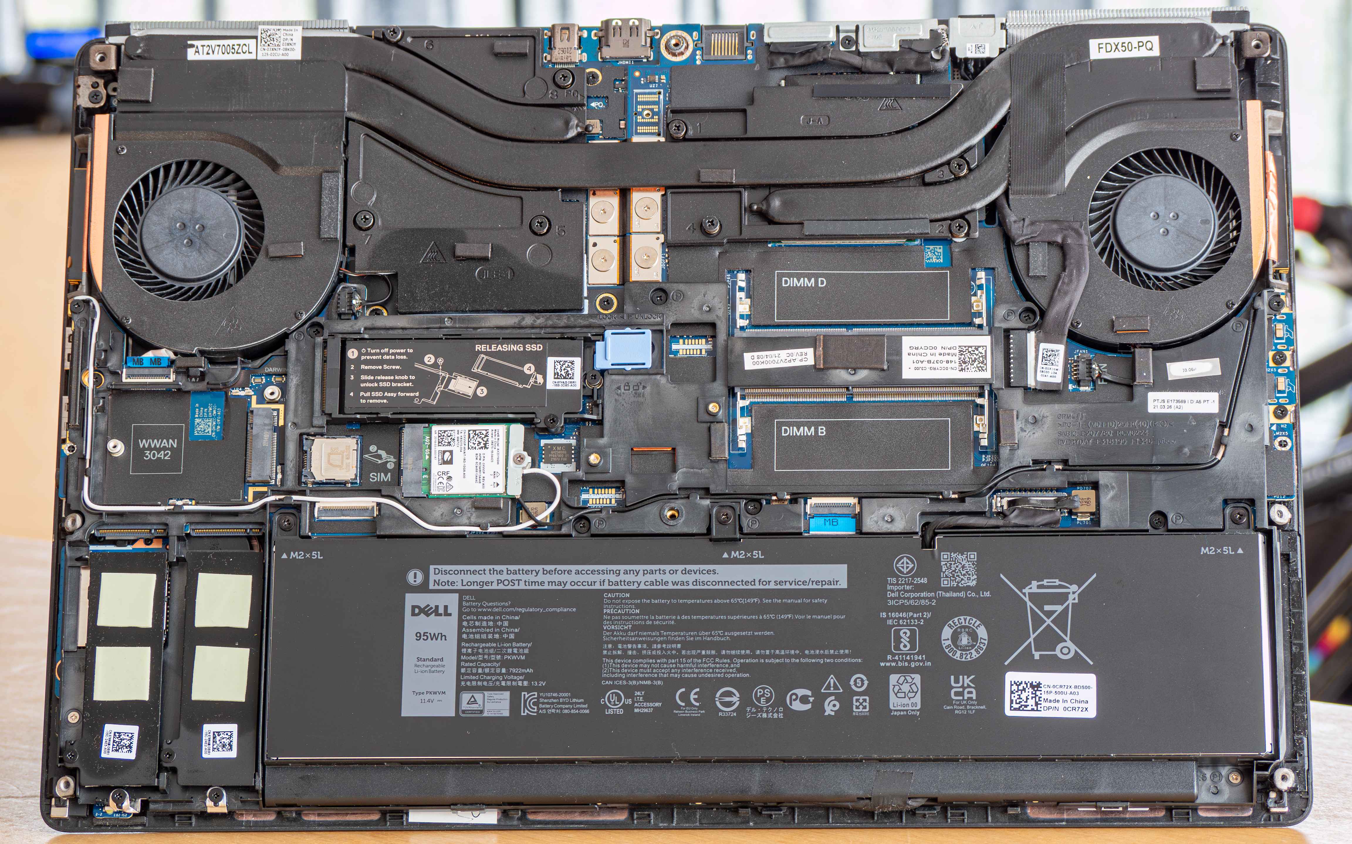 Dell Precision 7550 i7-10875H 1TB NVMe IPS Quadro T2000-D2mbs.jpeg