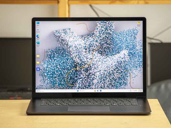 Microsoft Surface Laptop 6 for Business 15 Ultra 5 135H LPDDR5X RAM Arc Graphics-H8YCt.jpeg