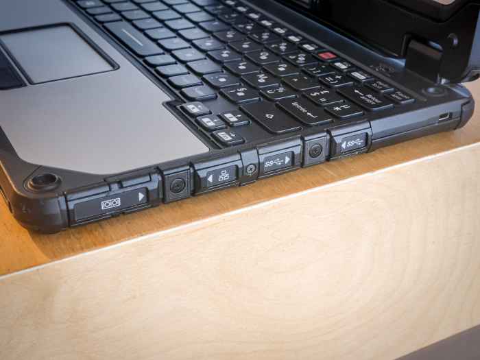 Panasonic Toughbook CF-20 MK2 i5-7Y57 16GB RAM IPS Touch + Keyboard-ZZN47.jpeg