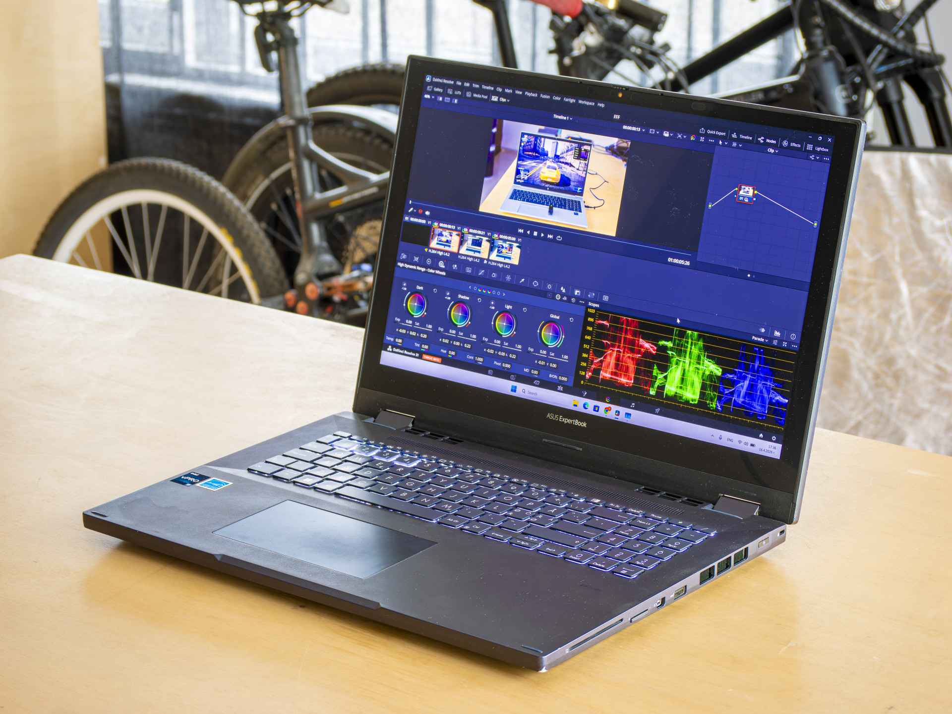 Asus ExpertBook B6 Flip i7-12850HX 32GB DDR5 16-inch QHD+ IPS Touch 120Hz RTX A2000-skkeI.jpeg