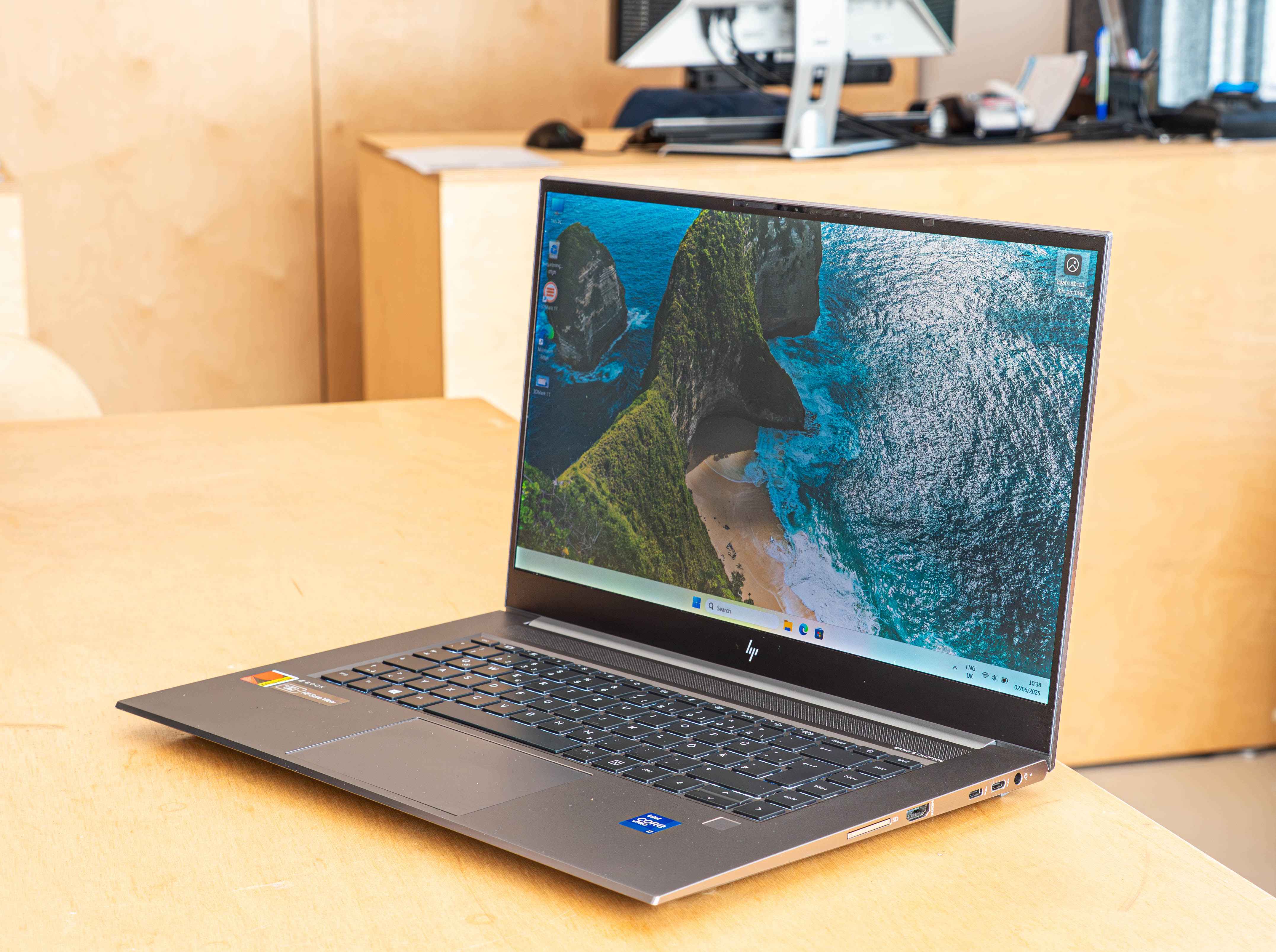 HP Zbook Studio 15 G8 i7-11850H 32GB RAM 1TB NVMe RTX 3070 8GB-tgf2P.jpeg