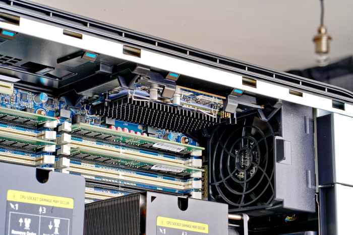 HP Z8 G4 2x Xeon Platinum 8260 64GB DDR4 NVMe Quadro P4000-1VSsw.jpeg