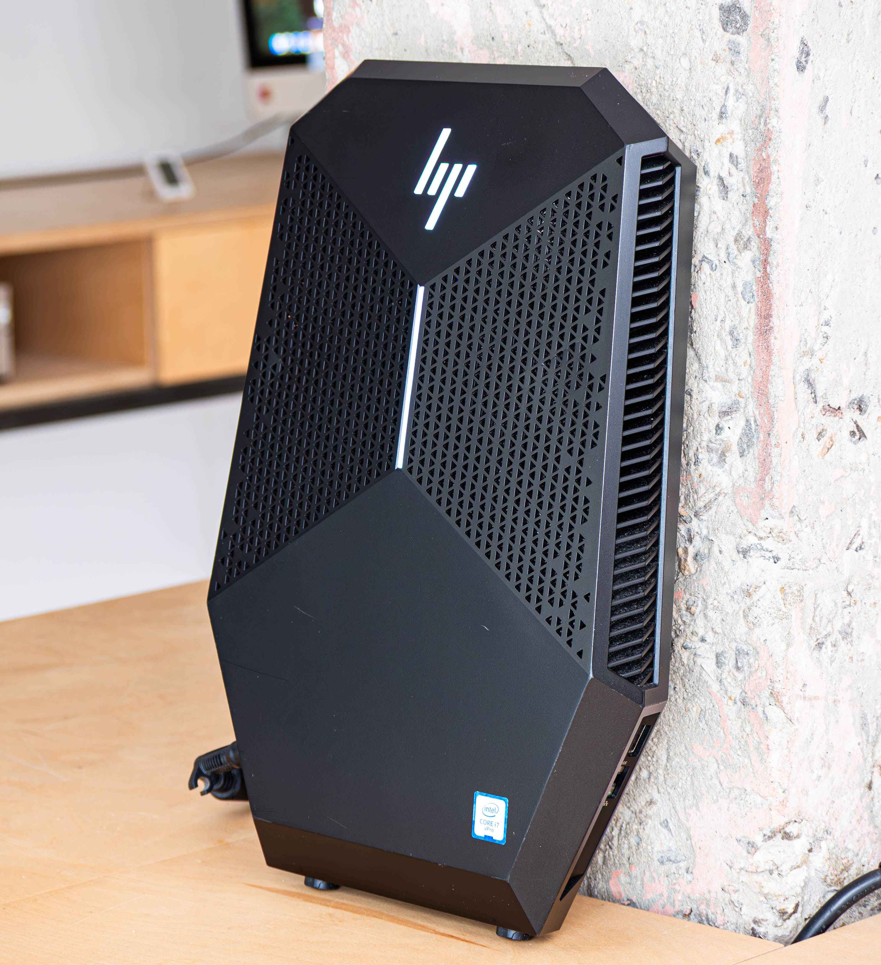 HP Z VR G2 i7-9850H 32GB RAM 512GB NVMe RTX 2080-5811E.jpeg