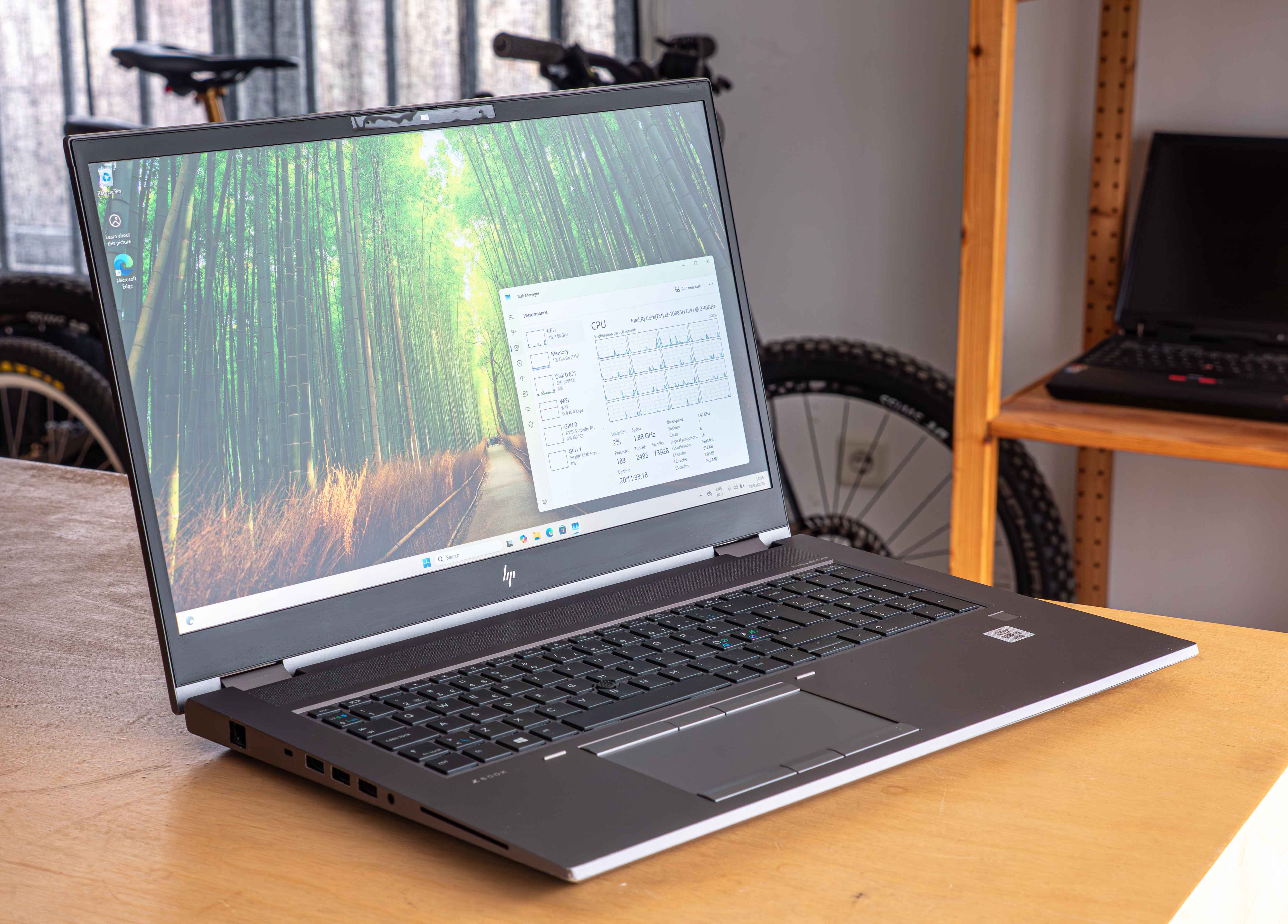 HP ZBook Fury 17 G7 i9-10885H NVMe FHD IPS Quadro RTX 3000M Camera-6CaLl.jpeg