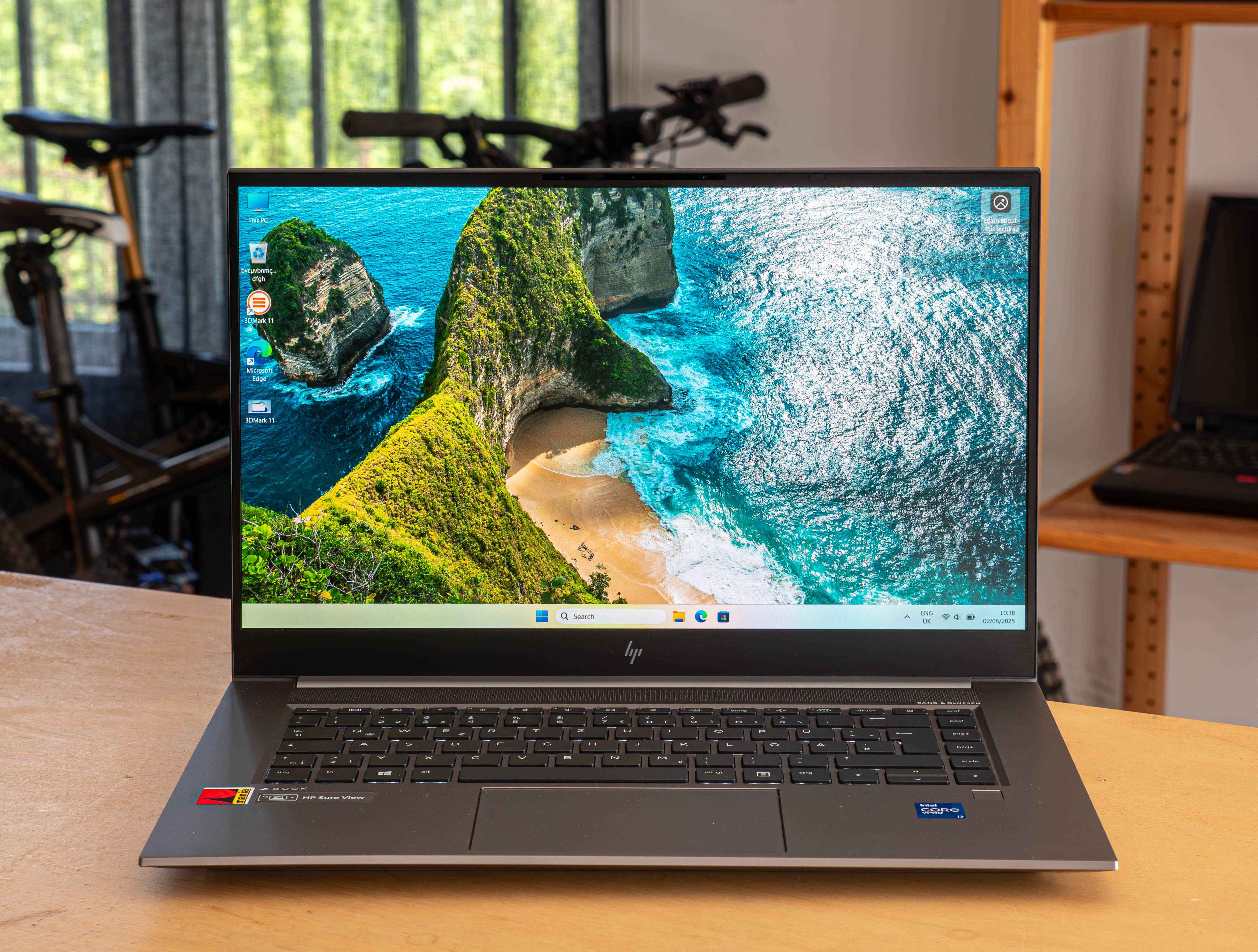 HP Zbook Studio 15 G8 i7-11850H 32GB RAM NVMe IPS RTX A2000-7SwTu.jpeg