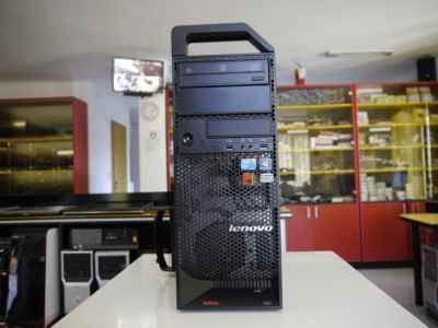 Lenovo ThinkStation S20, XEON W3550, Quadro 2000-7UhOG.jpg