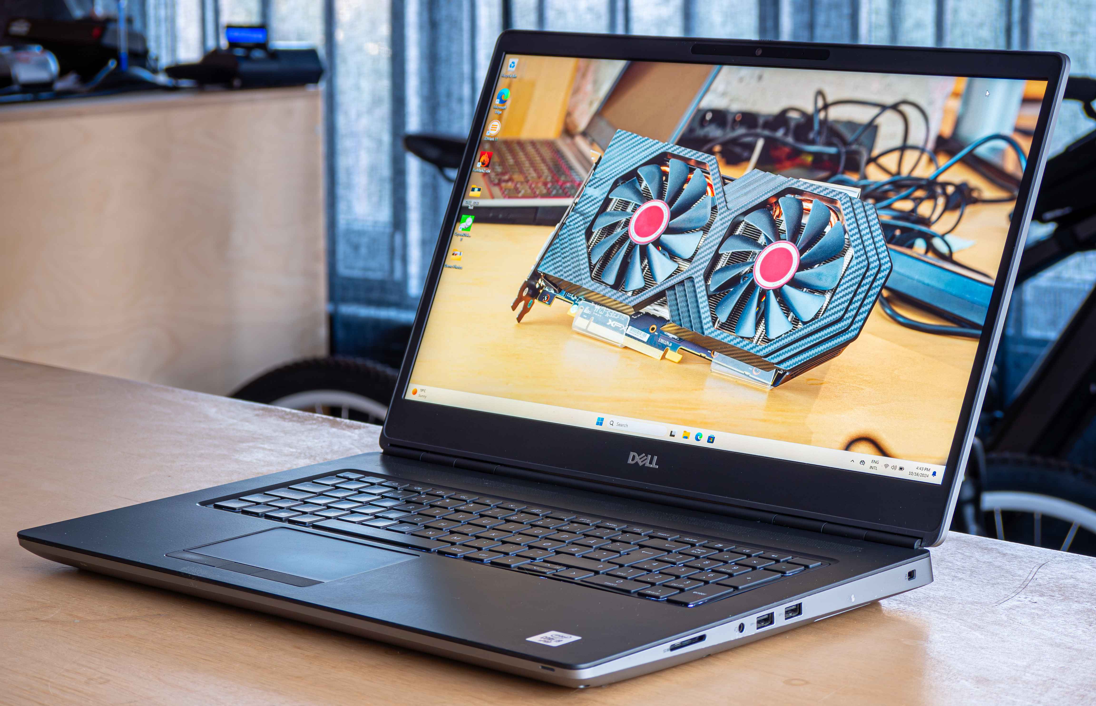 Dell Precision 7750 Xeon W-10885M 128GB ECC RAM 1TB NVMe IPS RTX 5000-8KWII.jpeg