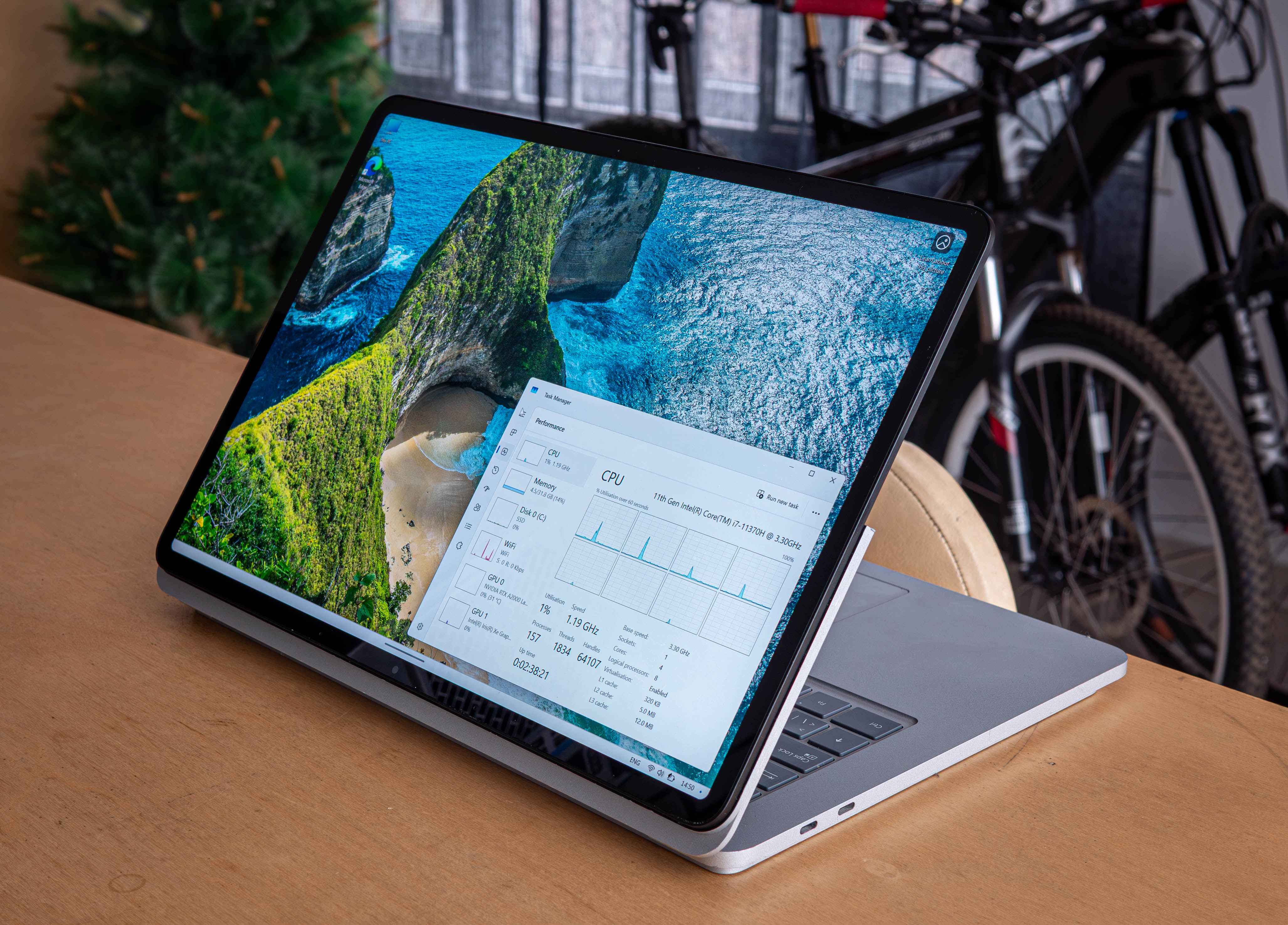 Surface Laptop Studio 2 i7 32GB RAM 1TB NVMe 2400x1600 Touch IPS 120Hz RTX A2000-BK8yG.jpeg