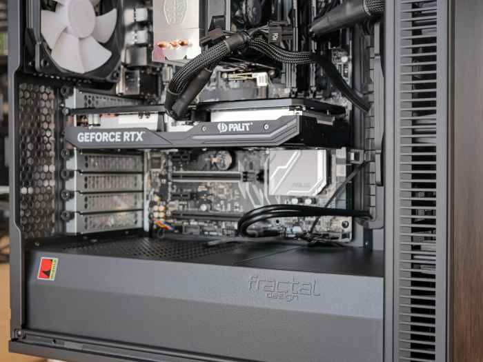 FRACTAL Design AMD Ryzen 5 5600X 32GB RAM NVMe RTX 4060-Ktgux.jpeg