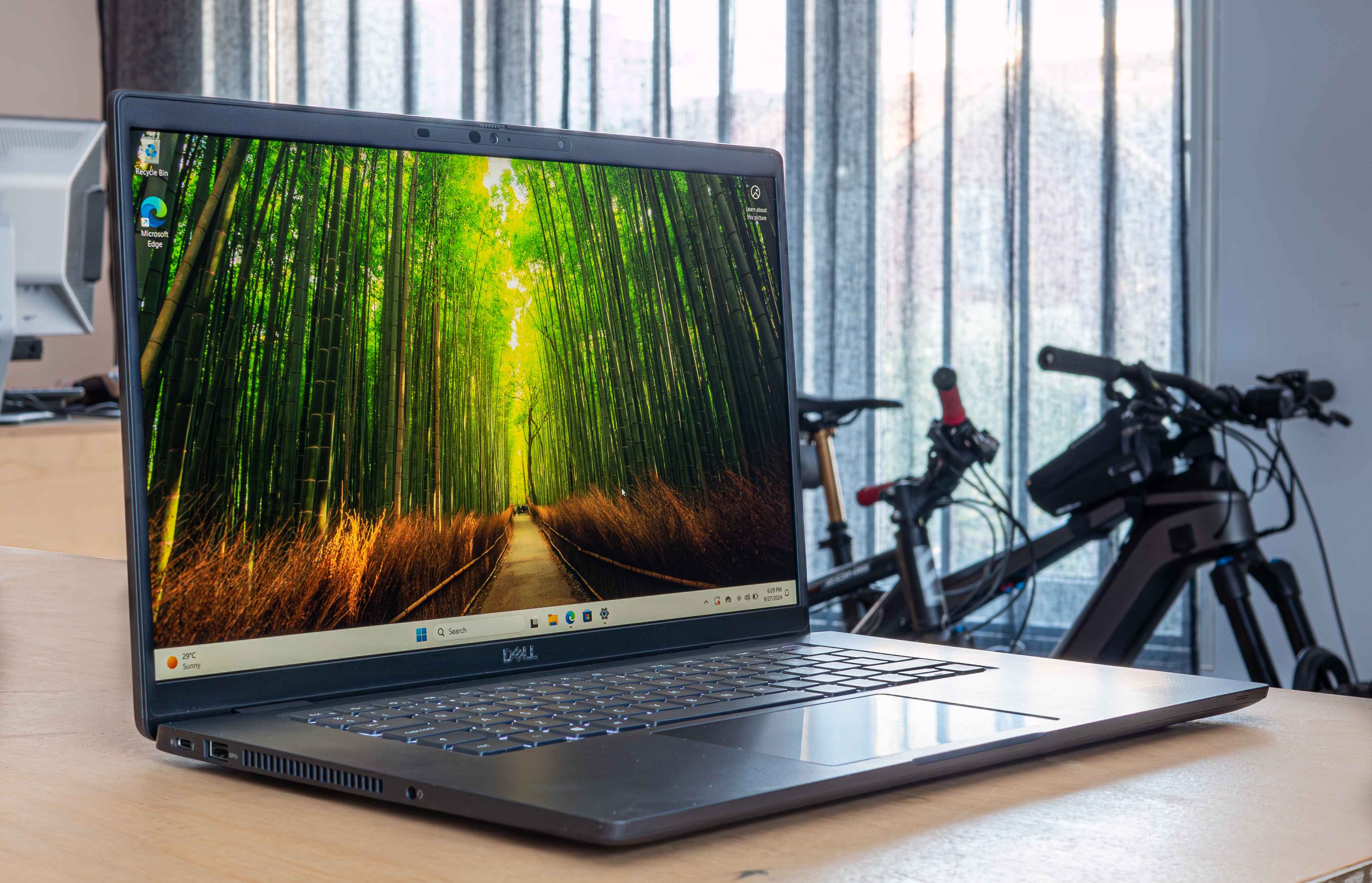 Dell Latitude 7520 i5-1145G7 NVMe FHD IPS Camera-LMl6j.jpeg