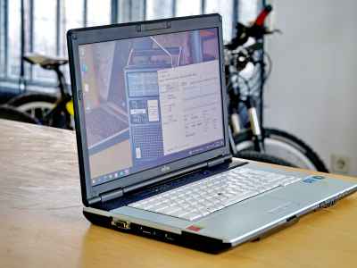 Fujitsu LifeBook E751, Core i5-2520M, Made in Japan-RMurK.jpeg