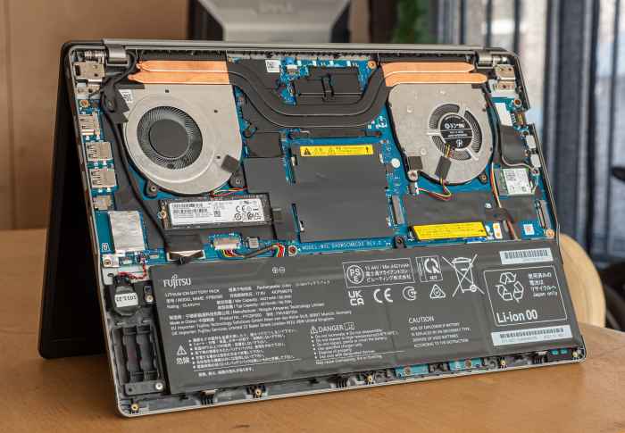 Fujitsu Celsius H5511 i7-1185G7 NVMe IPS Quadro T500 Camera-UXVrd.jpeg