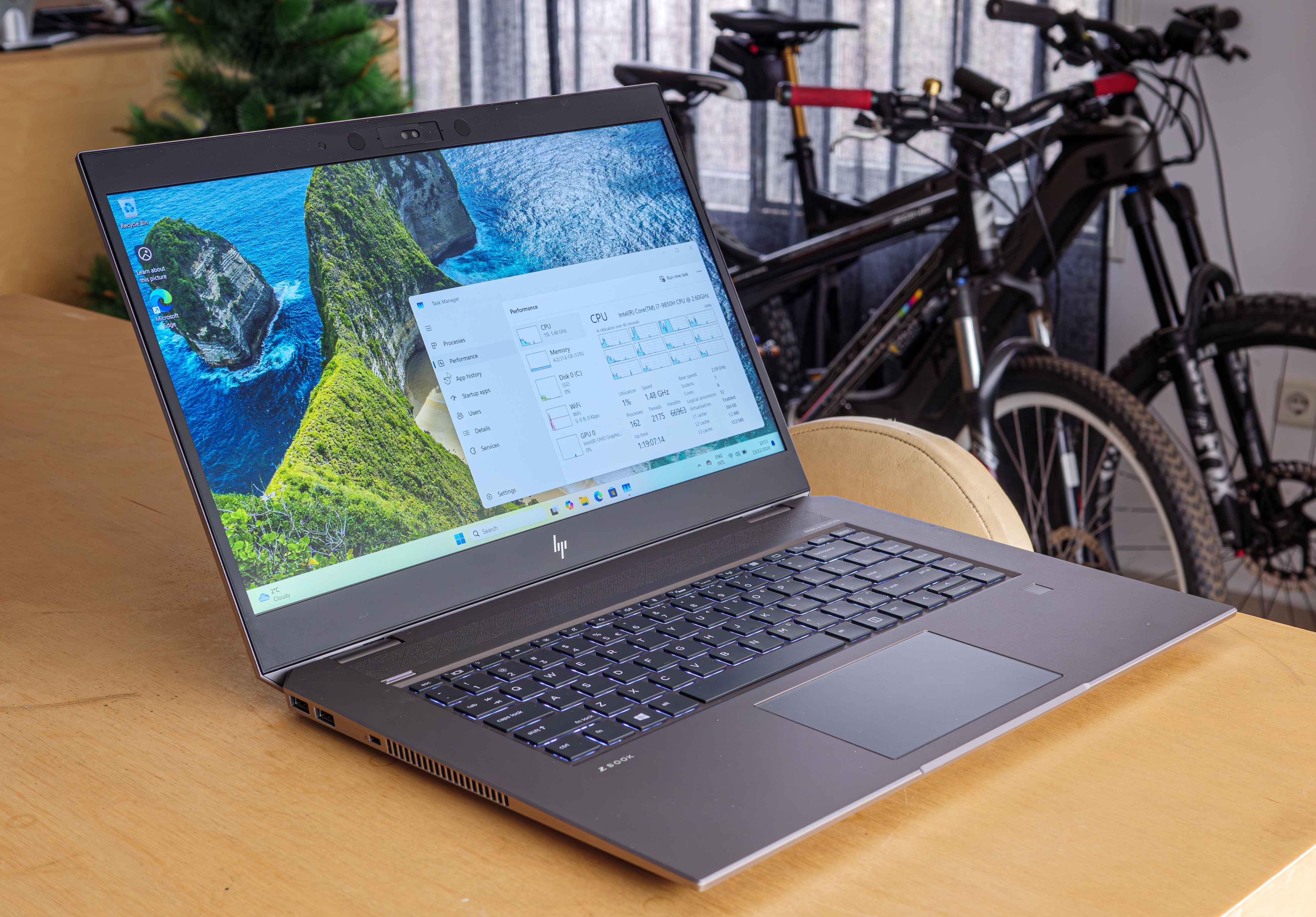 HP Zbook Studio 15 G5 E-2186M 32GB RAM NVMe FHD IPS Quadro P1000 Camera-Y5ocg.jpeg