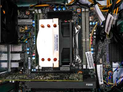 Lenovo ThinkStation P520c, Xeon W-2123, Quadro P2000-b718a.jpeg