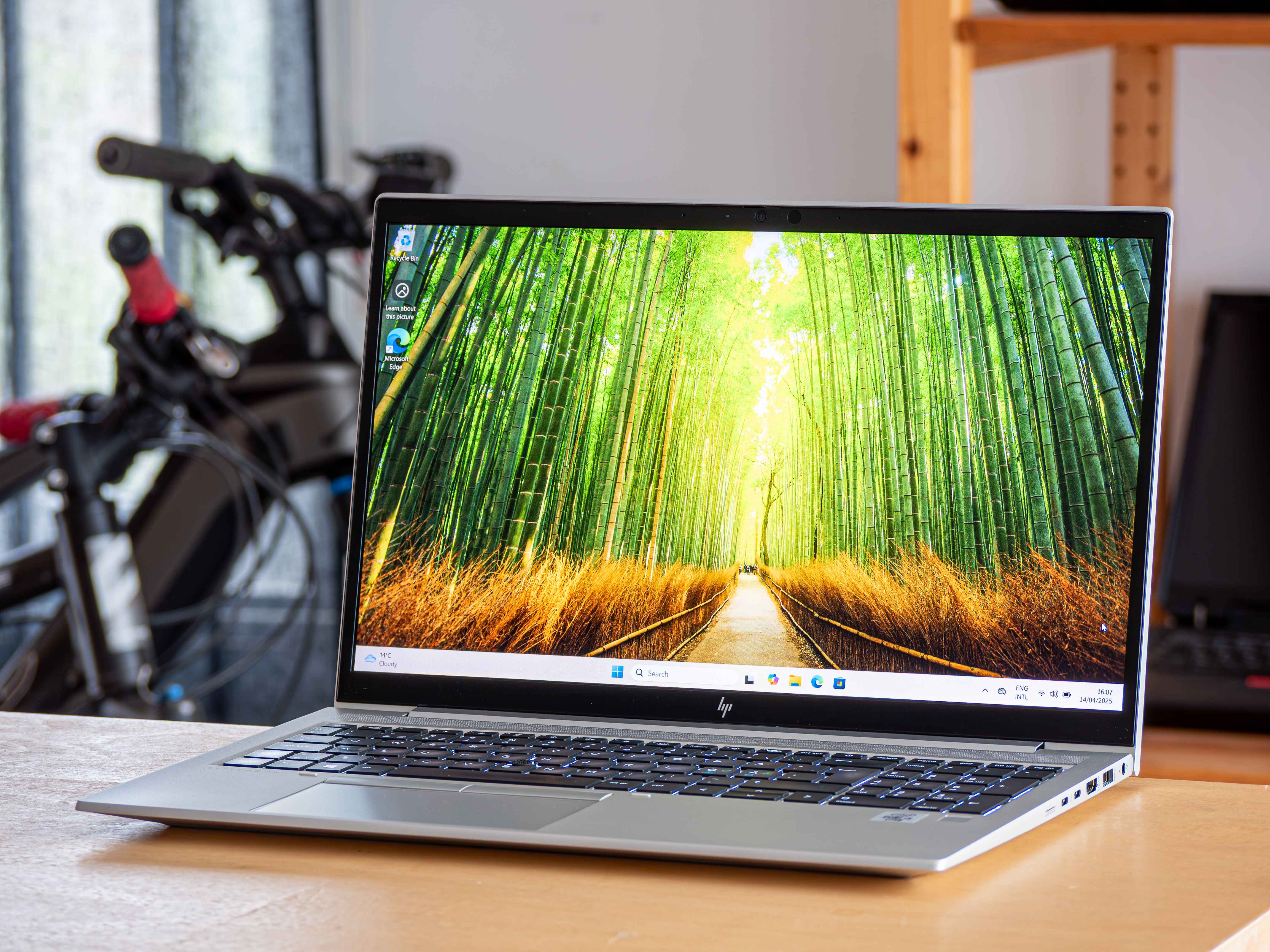 HP EliteBook 850 G7 i7-10610U NVMe FHD IPS GeForce MX250 Camera-eGh3g.jpeg