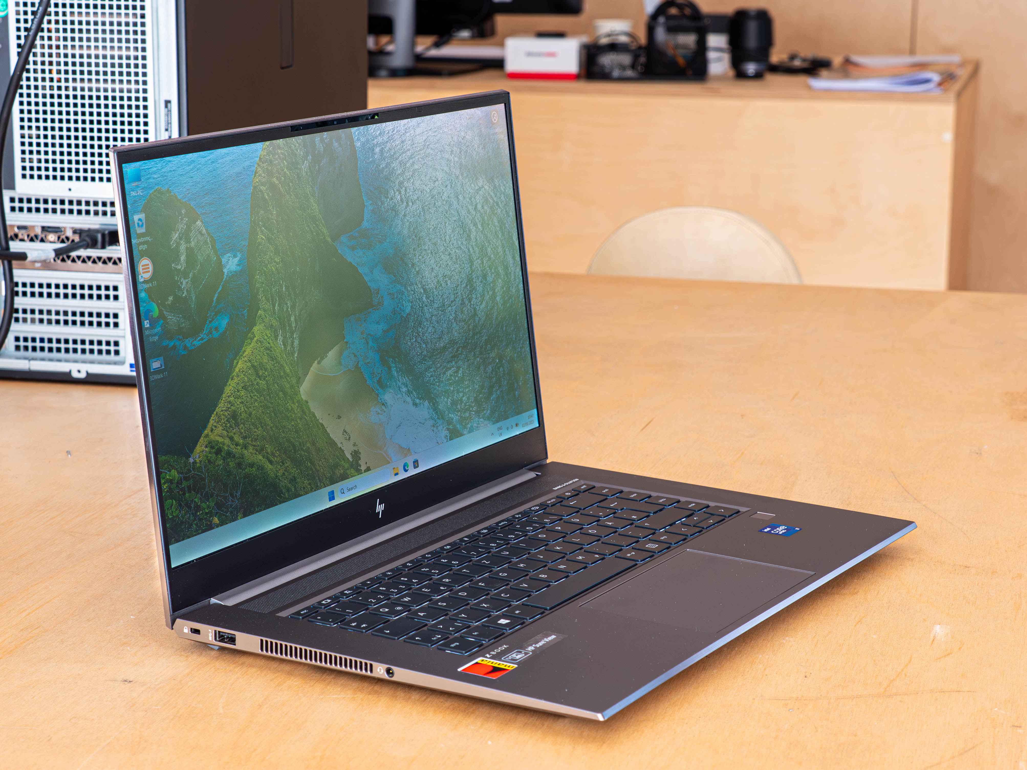 HP Zbook Studio 15 G8 i7-11850H 32GB RAM NVMe IPS RTX A2000-gGiss.jpeg