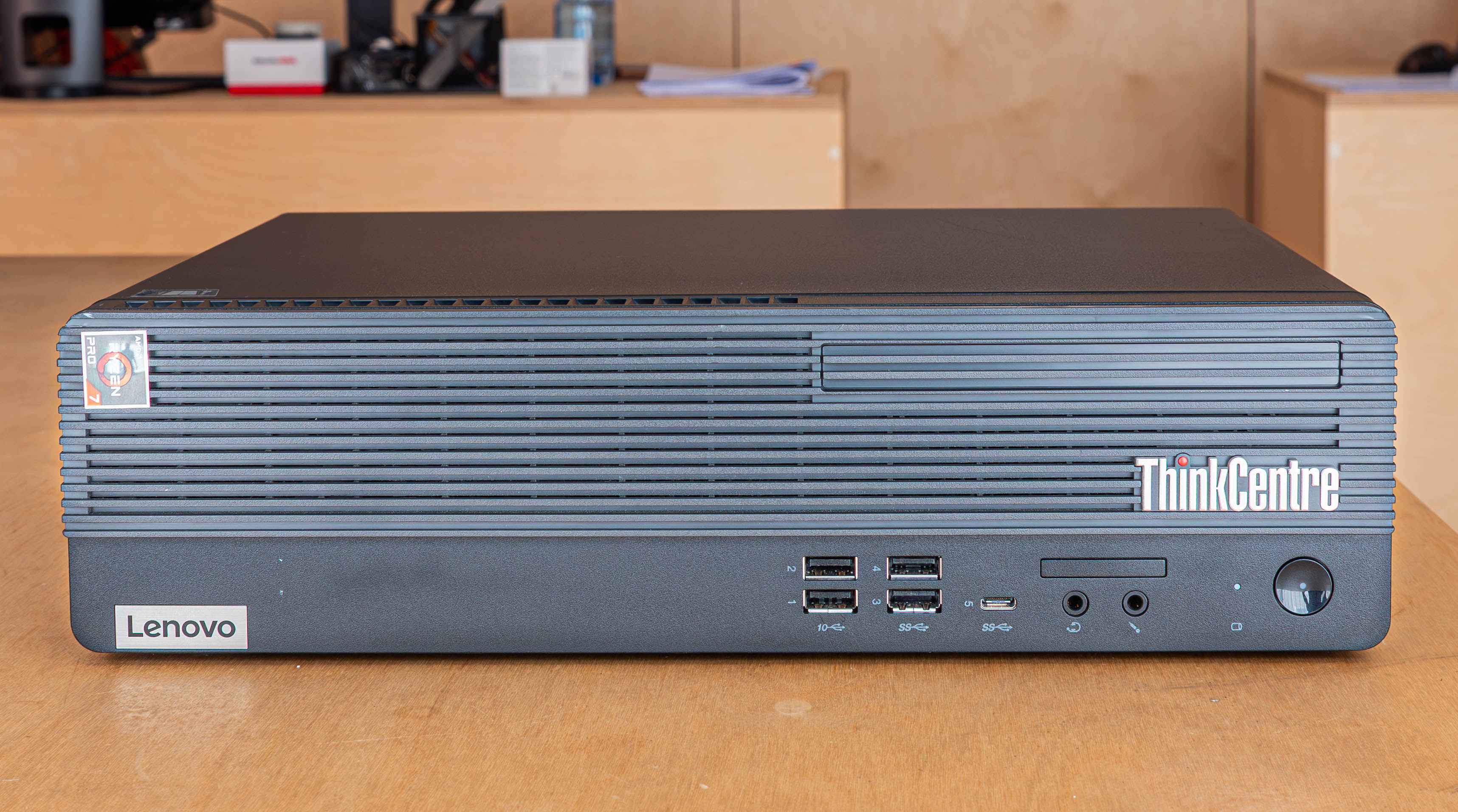 Lenovo ThinkCentre M75s Gen2 Ryzen 7 Pro 4750G NVMe Quadro T600-i3lTw.jpeg