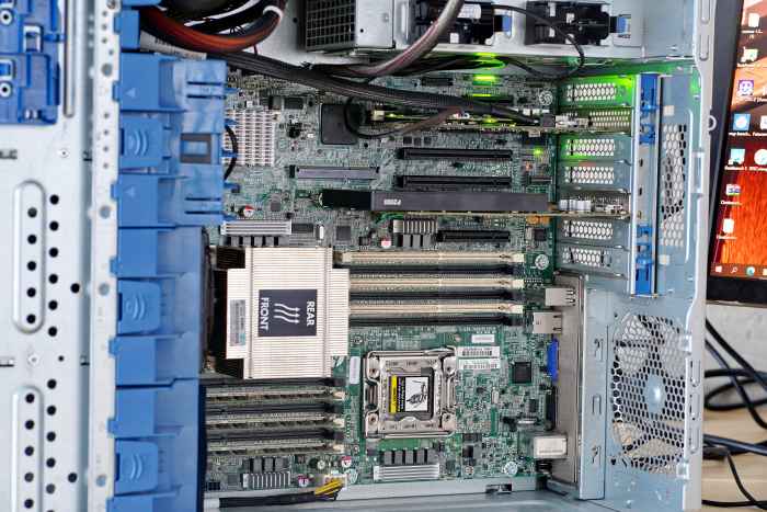HP ProLiant ML350e G8 v2, 10-20 Core, Xeon E5-2470 v2, 12GB-iRRVw.jpeg