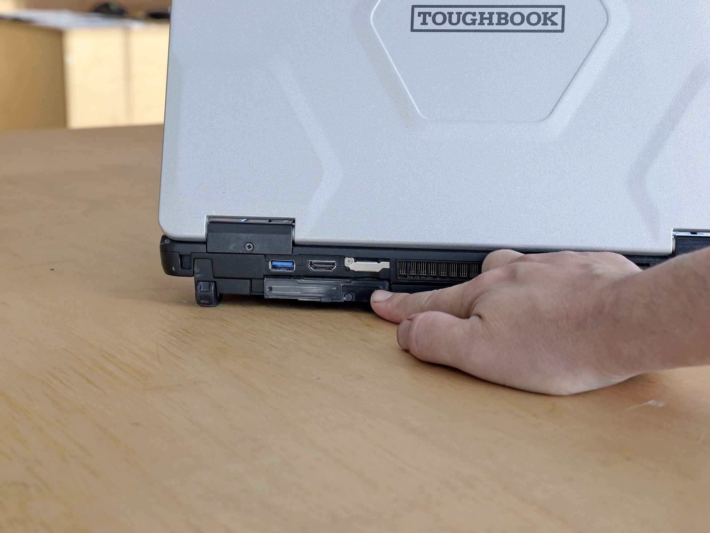 Panasonic Toughbook CF-54 MK2 i5-6300U 16GB RAM m2 SSD IPS OK Batt-kiq8I.jpeg