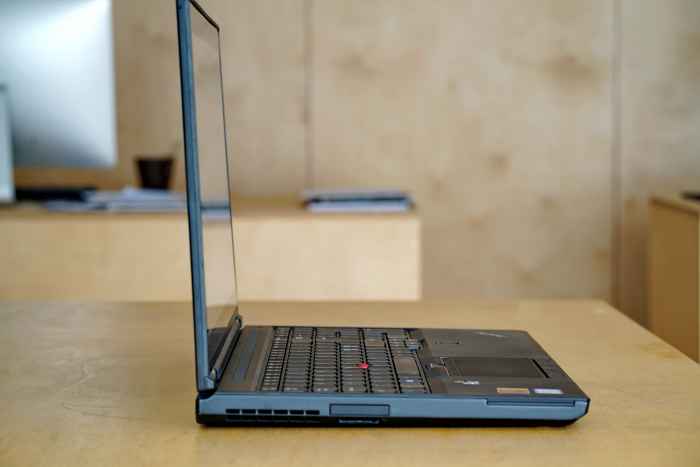 Lenovo Thinkpad P51, i7-7820HQ, Touch, Xrate, M2200M-oZqod.jpeg