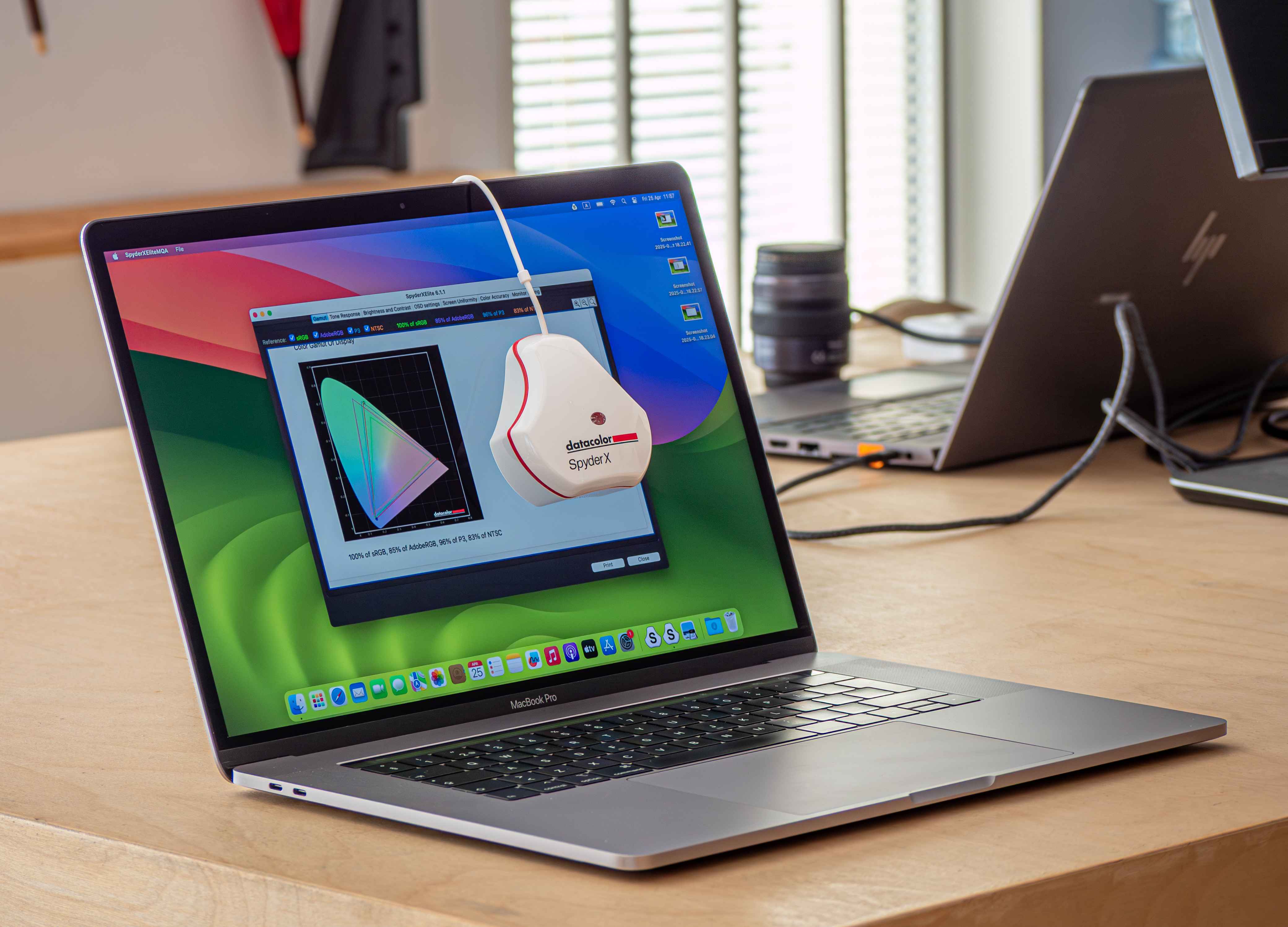Apple MacBookPro15.1 A1990 i7-8750H NVMe Retina Display Radeon Pro 555X-omjP4.jpeg
