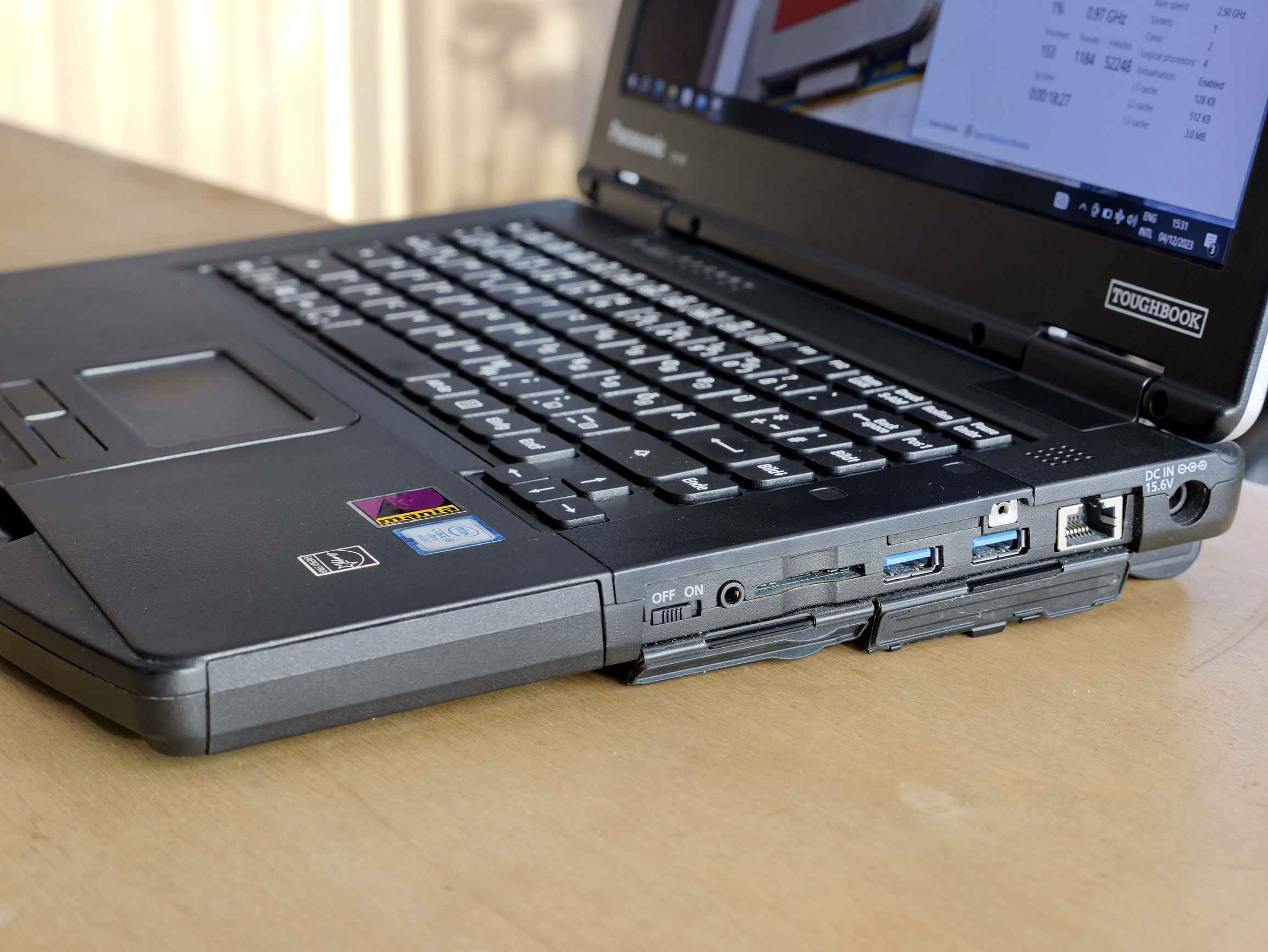 Panasonic Toughbook CF-54 MK2 i5-6300U 16GB RAM m2 SSD IPS OK Batt-rDP9J.jpeg