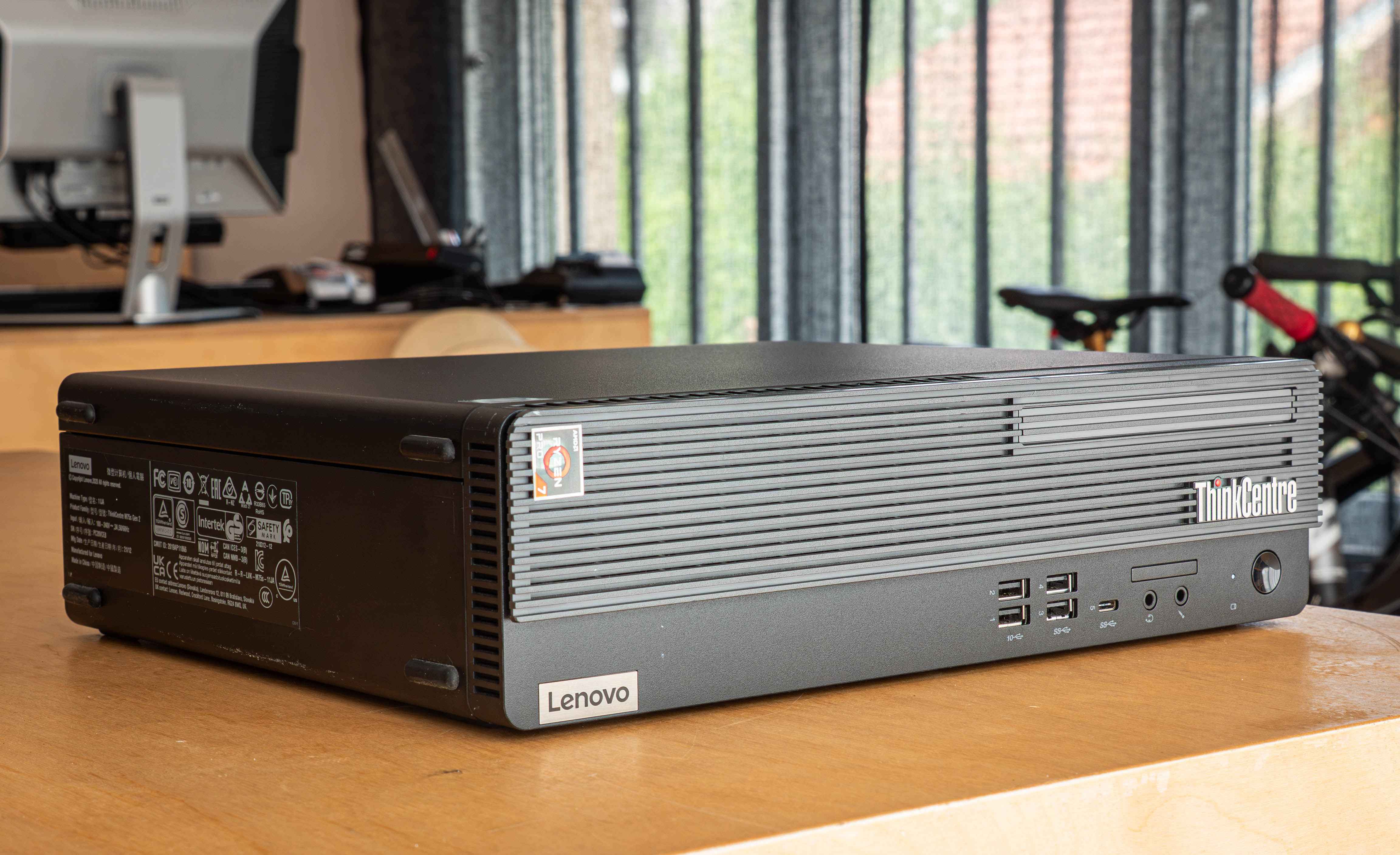 Lenovo ThinkCentre M75s Gen2 Ryzen 7 Pro 4750G NVMe Quadro T1000-u3b6P.jpeg