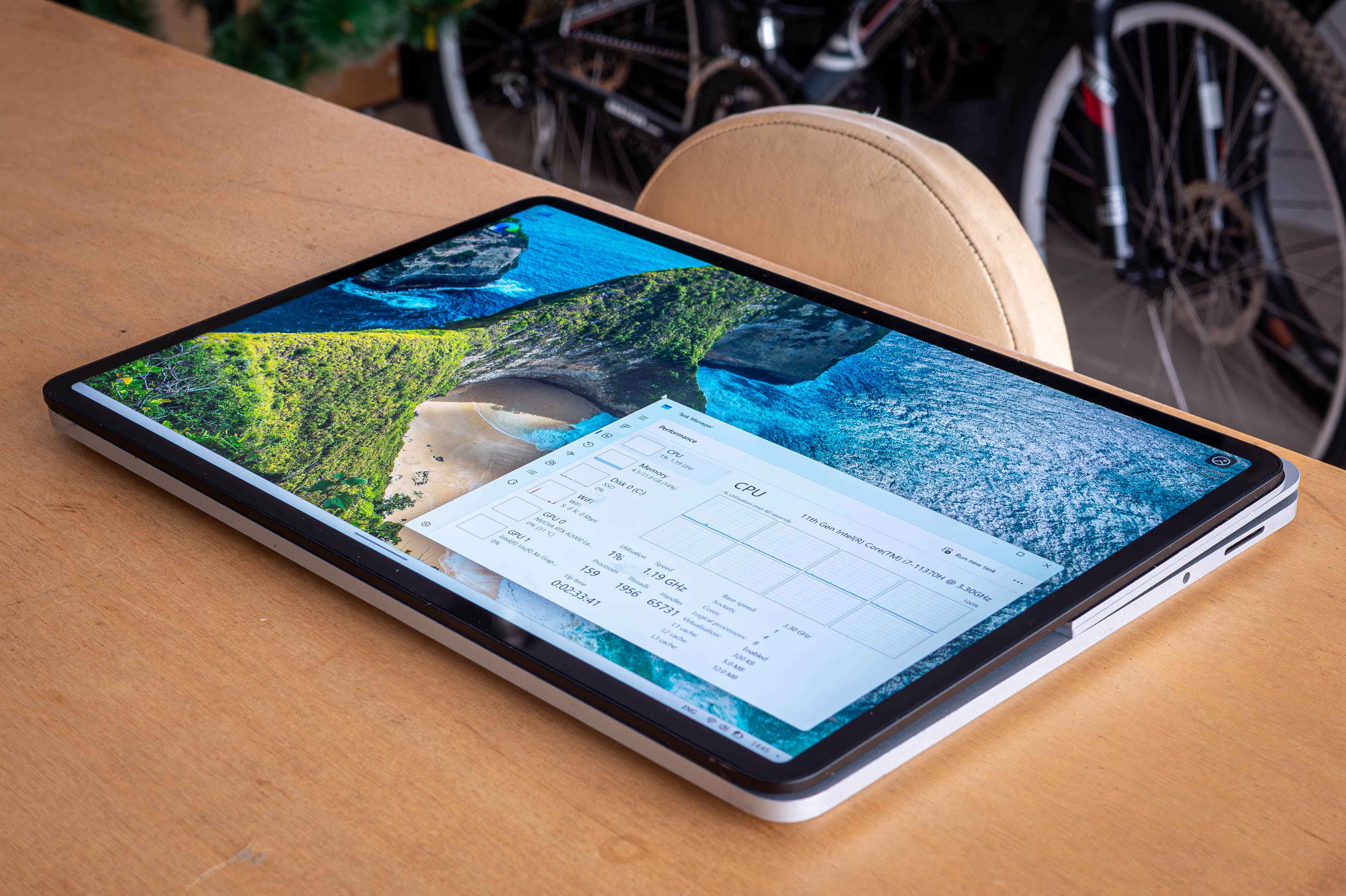 Surface Laptop Studio 2 i7 32GB RAM 1TB NVMe 2400x1600 Touch IPS 120Hz RTX A2000-w74iw.jpeg