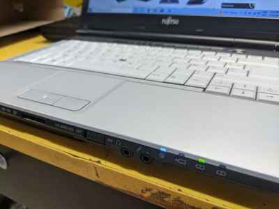 Fujitsu LifeBook S751, Intel Core i5-2520M, 14 inch, Made in Japan-z4wjY.jpg